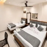 Hotel Dhaneshwari I Luxury Stay Near Kal Bhairav, hotel in Benares