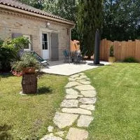 Gîte entre Canal et Forêt Landaise, hotel em Sainte-Marthe