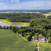 Resort Biskupský Dvůr, hotel a Višňová