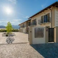Revì - Agriturismo con camere, hotel din Revello