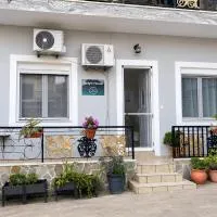 Sady's House, hotel din Yimnón