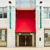Nest Hotel Paris la Défense - MGallery Collection: Puteaux şehrinde bir otel