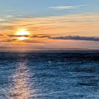 Le Repere, Beach, Whales, and Ferry، فندق في سان سيمون