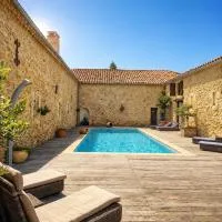 Domaine de Pourrouquet - Chambres d'hôtes de charme avec piscine et spa inclus – hotel w mieście Vic-Fezensac