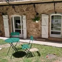 La chambre d'hôtes du moulin de Vignars, ξενοδοχείο σε Ginals
