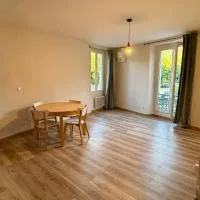 Vue sur le château 1 er, מלון בויזיל
