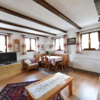 Lovely Apartment with Terrace Balcony Heating Parking, hotel in Obersaxen