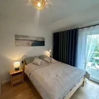 Apartamenty Wichrowa, מלון בז'יווייץ