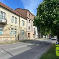 Modern 3-room apartment in a new building، فندق في ليفيتسا