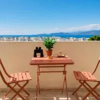Canvas Nest Corinth- Sea & City View, hotel in Korinthe