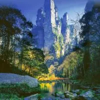 SHI MAN Hotel-Best Location for Tianmen Mount,Free pick up service, Free welcome tea,Free Breakfast ,Itineary Plan& Purchase Tickets, Free luggage storage,Smart Hotel, hotelli kohteessa Zhangjiajie