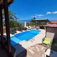 Villa Toni Mediterranean Family Lake Retreat, hotell i Star Dojran