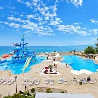 Royal Bay Resort & Aqua Park - All Inclusive and Free beach accsess, viešbutis mieste Balčikas