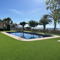 Right on the beach, Hotel in Cubelles