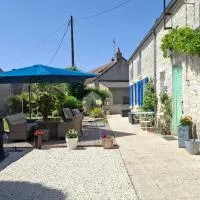 Halte détente chez Sylvie près A71 Bourges - chambres climatisées, table d'Hôtes, sauna, billard, salle ciné, parking intérieur, hotel Civray városában