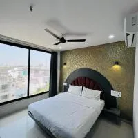Hotel 7 Square, hotel v destinácii Surat