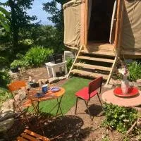 Adorable Yurt Glamping Bantry, hotel v destinácii Bantry