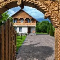 Acasa in Maramures، فندق في Fereşti