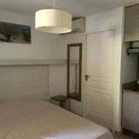 Le petit studio du Gard: Remoulins şehrinde bir otel