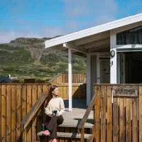 Drangsnes에 위치한 호텔 Hvammur 1 with private hot tub