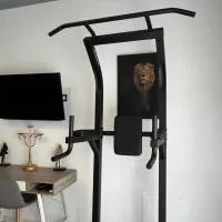 La Base Fitness House, hotel em Decimomannu