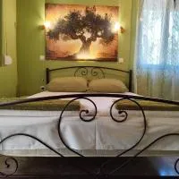 Asmanis Rooms – hotel w mieście Tarti