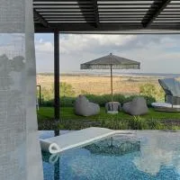 Y HOUSE SUITES, hotel v destinaci Mishmār Hāyardin