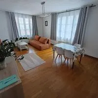 Au cœur de Givet, hotel u gradu Žive