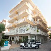 Hotel Palazzi, хотел в Габиче Маре