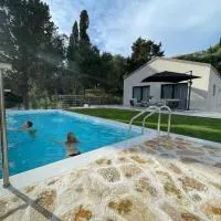 Villa Rinoula-private pool, Hotel in Vitalades