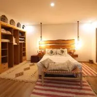 laurier Rose Hostel, מלון באוריקה
