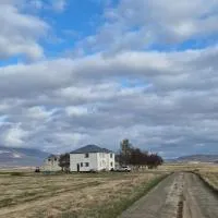 Stiklur Country Apartment، فندق في فارماهليد