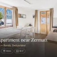 Family Apartment near Zermatt with Stunning Views, Hotel in Randa