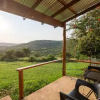 Sunset Safari Camp at Hluhluwe Game Park, hotel i KwaNompondo