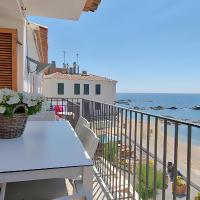 Exclusive Position Front Line Apartments Calau, hotell sihtkohas Calella de Palafrugell