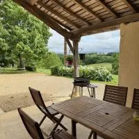 Gîte à la campagne, hotel em Bellegarde-Adoulins