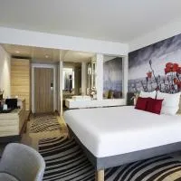 Novotel Ieper Centrum، فندق في إبير