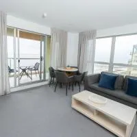 Two-Bedroom Seaview apartment at Glenelg, hotel in Glenelg