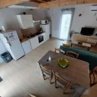 Gites Les Granges De Flolie, Hotel in Beauteville