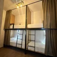 Bume's Hostel: Saranda şehrinde bir otel