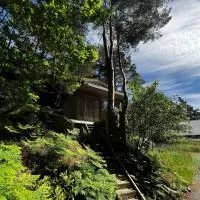 on the edge & in the bushes, hotel u gradu 'Flekkefjord'