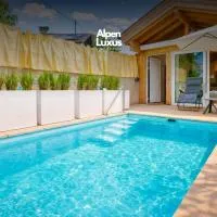 Tyrolschalet LITTLE LUCK - Private Pool & Mountain View, hotel a Rofansiedlung