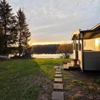 Unique Villa by a beautiful lake, хотел в Omberg