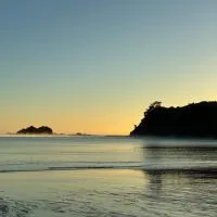 Palm Beach Waiheke Tranquil B&B, hotel en Ostend