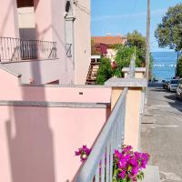 Apartments in Cala Gonone just 50 mt from the sea โรงแรมในกาลาโกโนเน
