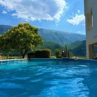 Kutal Park Inn Hotel, viešbutis mieste Permetis