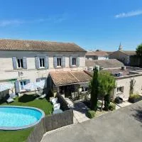 L'Escale des Alpilles โรงแรมในRognonas
