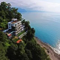 Hotel Montana, hotel i Sarpi