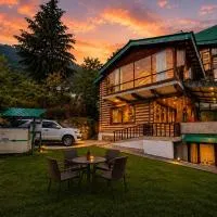 5 Bedrooms Ultra Luxury Private King Palace With Kitchen & Cook, Manali, hotel u gradu Manali