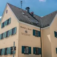 Gasthof zur Sonne、イェッティンゲン・シェパッハのホテル